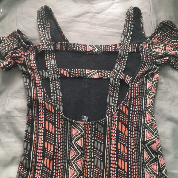 Patterned body con dress - Picture 6 of 7